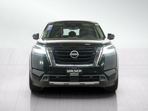 Used 2023 Nissan Pathfinder SL AWD/4WD image 8