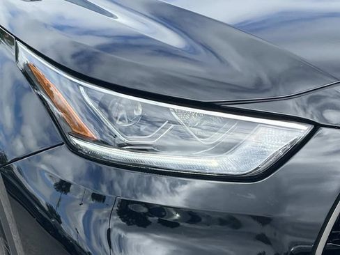 Used 2022 Toyota Highlander Platinum AWD/4WD image 9