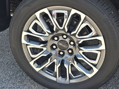 Used 2026 GMC Sierra 1500 Denali Ultimate AWD/4WD image 12