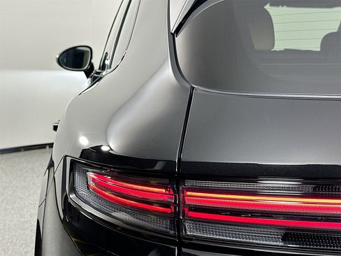 Certified 2025 Porsche Cayenne S image 16