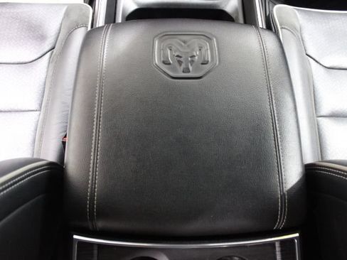 Used 2024 RAM 1500 Laramie AWD/4WD image 32