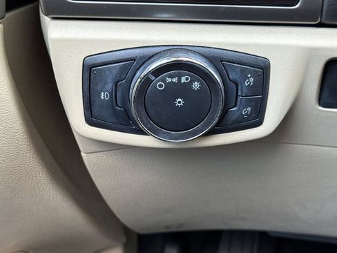 Used 2013 Ford Fusion SE FWD image 36