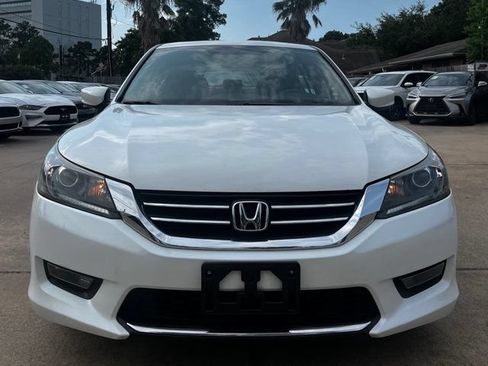 Used 2015 Honda Accord Sport image 2