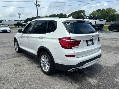 Used 2017 BMW X3 sDrive28i RWD image 3