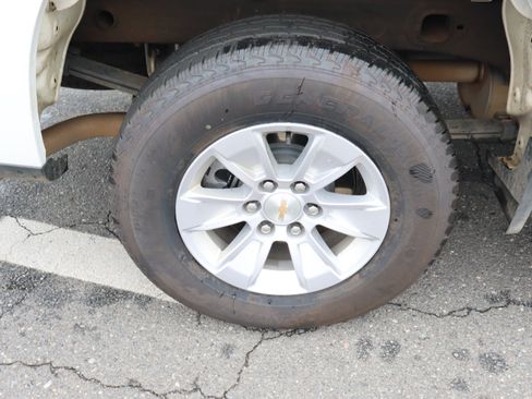 Used 2025 Chevrolet Silverado 1500 W/T RWD image 35