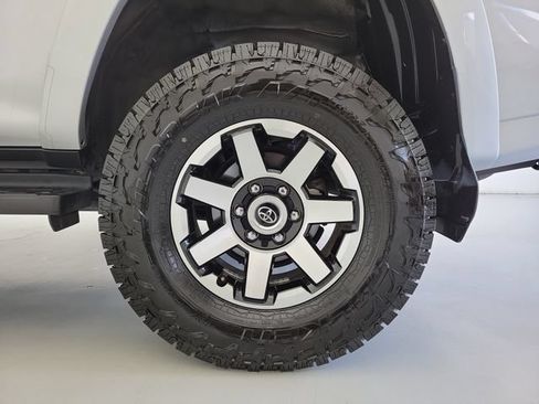 Used 2023 Toyota 4Runner TRD Off-Road Premium AWD/4WD image 10