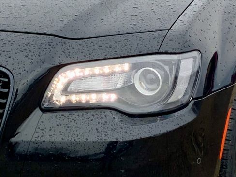 Used 2017 Chrysler 300 S w/ 300S Premium Group image 13