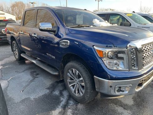 Used 2017 Nissan Titan SL image 2