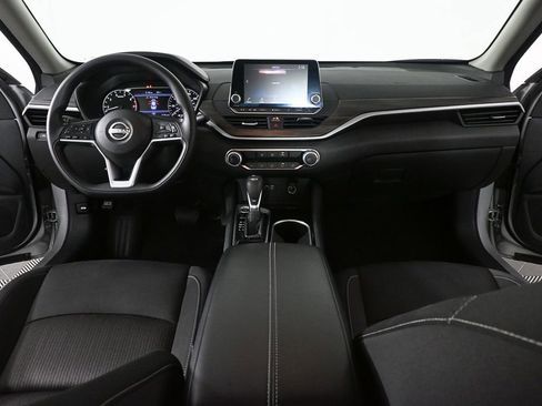 Used 2024 Nissan Altima 2.5 SV image 15