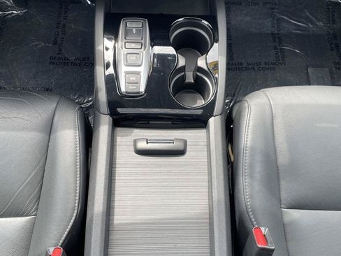Used 2018 Honda Pilot Touring image 27
