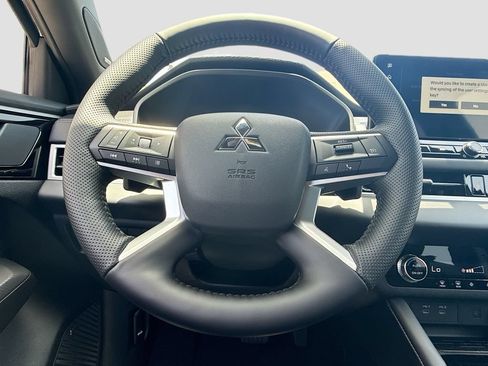 New 2026 Mitsubishi Outlander SE FWD image 11