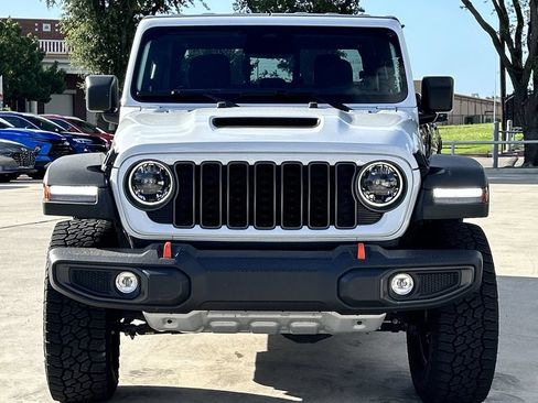 Used 2026 Jeep Gladiator Mojave AWD/4WD image 7