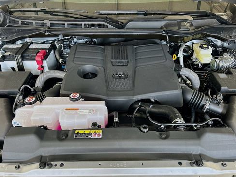 New 2026 Toyota Tundra SR5 w/ TRD Off-Road Premium Package AWD/4WD image 8