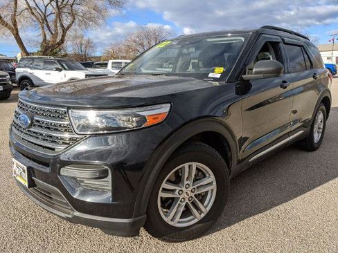 Certified 2022 Ford Explorer XLT image 6