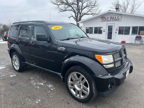 Used 2011 Dodge Nitro Heat RWD image 3