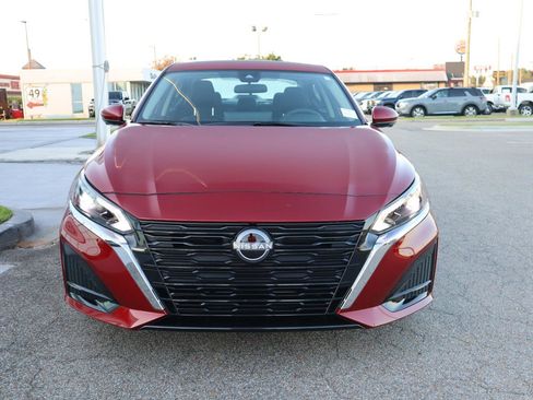 Used 2025 Nissan Altima 2.5 SL image 14