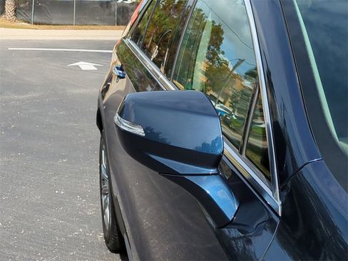 Used 2021 Cadillac XT4 Premium Luxury w/ Driver Awareness Package image 12