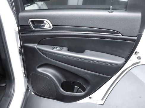 Used 2022 Jeep Grand Cherokee Limited image 27