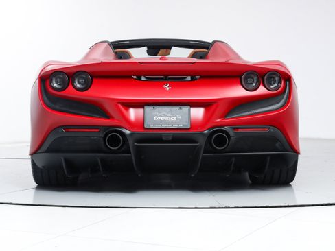 Used 2023 Ferrari F8 Tributo image 9