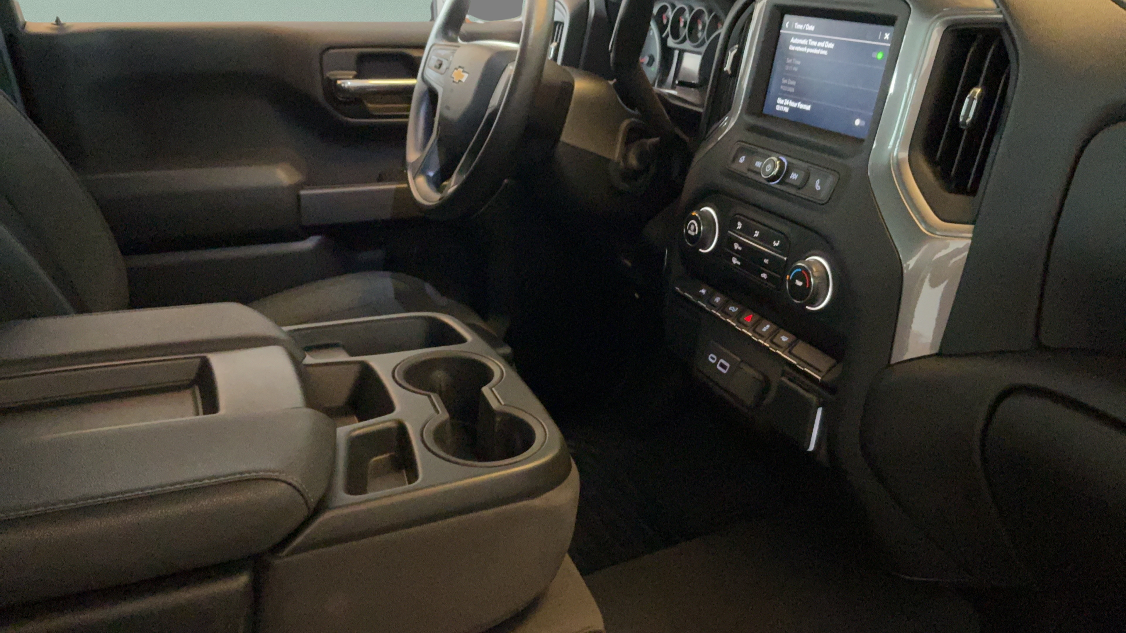 Used 2024 Chevrolet Silverado 1500 Custom RWD image 45