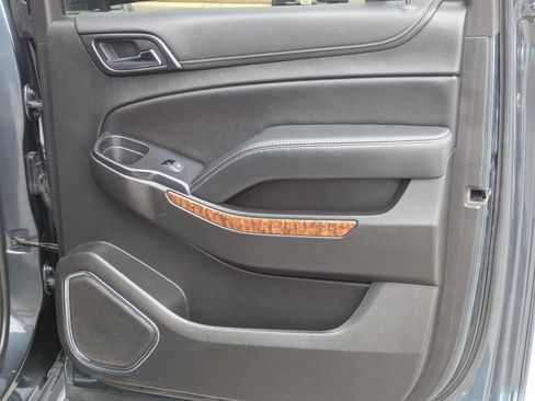 Used 2019 Chevrolet Suburban Premier image 26
