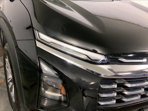 Used 2026 Chevrolet Equinox LT AWD/4WD image 28