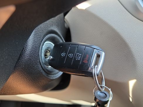 Used 2016 Kia Sorento FWD w/ LX Convenience Package image 38
