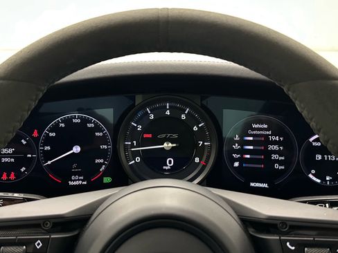 Used 2022 Porsche 911 AWD/4WD image 30
