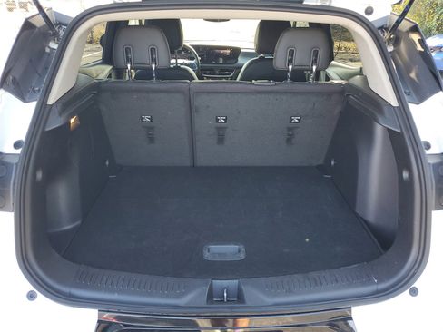 Used 2024 Buick Encore GX Sport Touring image 29