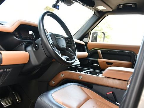 Used 2023 Land Rover Defender 130 X AWD/4WD image 12