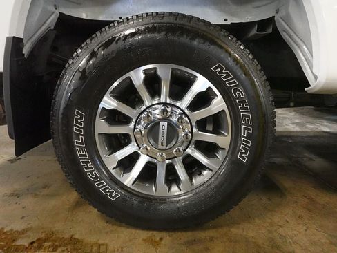 Used 2022 Ford F250 Lariat AWD/4WD image 32