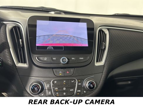 Used 2024 Chevrolet Malibu LT image 5