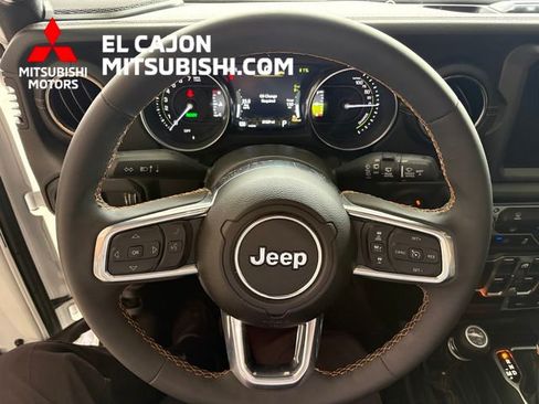 Used 2023 Jeep Wrangler Unlimited Sahara AWD/4WD image 18