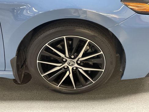 Used 2023 Toyota Camry SE w/ Cold Weather Package image 39