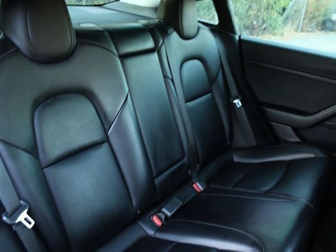Used 2021 Tesla Model 3 Standard Range Plus RWD image 21