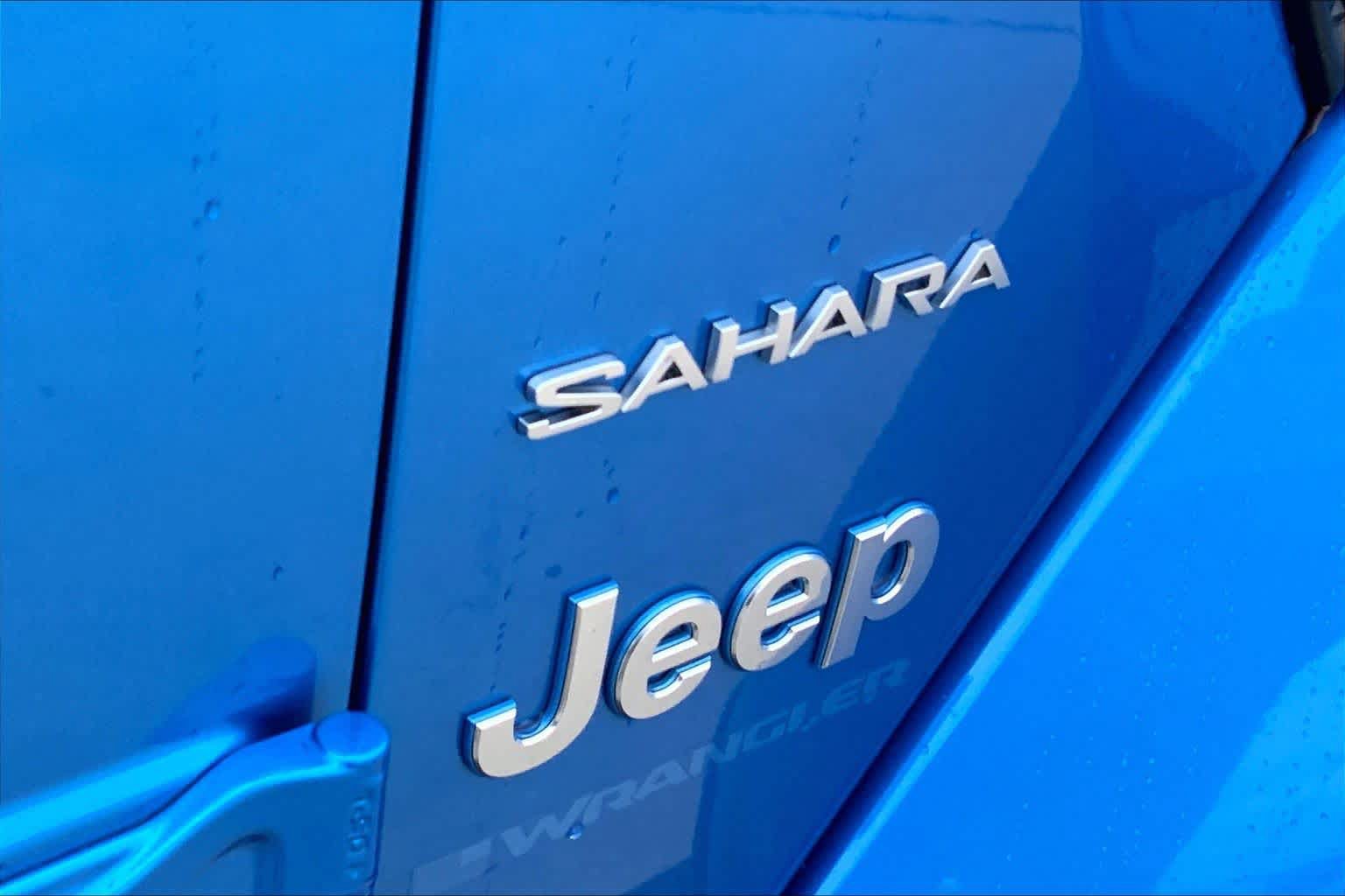 Used 2023 Jeep Wrangler Unlimited Sahara w/ Cold Weather Group AWD/4WD image 30