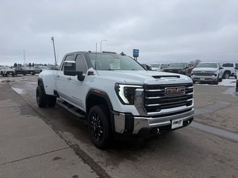 Used 2024 GMC Sierra 3500 SLT AWD/4WD image 3