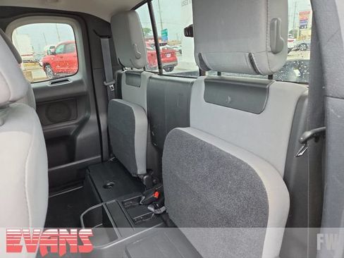Used 2019 Toyota Tacoma SR5 AWD/4WD image 19
