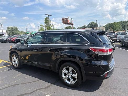 Used 2015 Toyota Highlander Limited Platinum AWD/4WD image 19