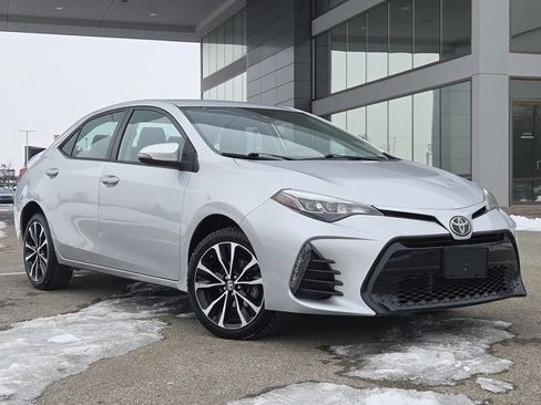 Used 2017 Toyota Corolla LE image 2