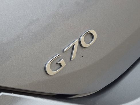 Used 2022 Genesis G70 3.3T RWD image 32
