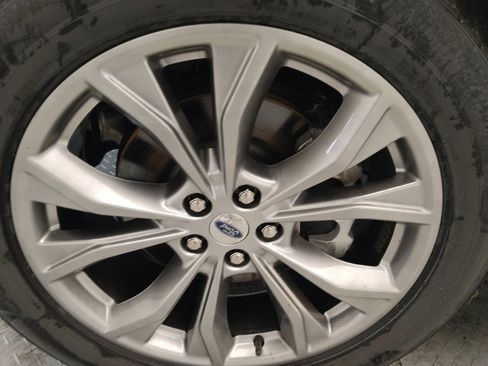 Used 2022 Ford Explorer Limited w/ Equipment Group 301A RWD image 31