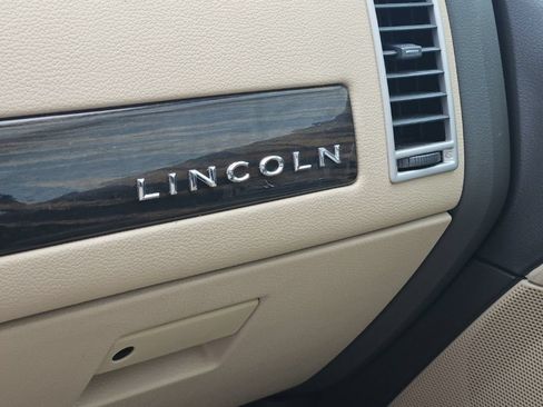 Used 2008 Lincoln MKX AWD image 3