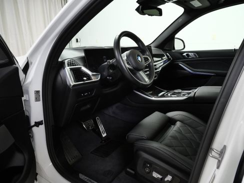 Used 2026 BMW X5 xDrive40i AWD/4WD image 6