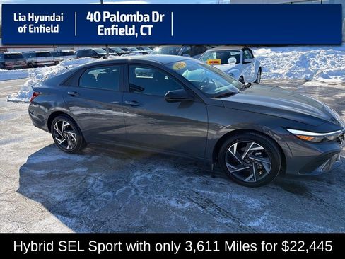 Certified 2025 Hyundai Elantra SEL image 1