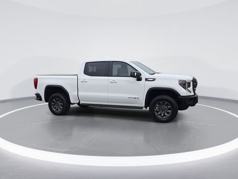 Used 2024 GMC Sierra 1500 AT4X image 9