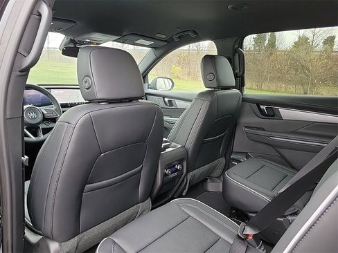 New 2026 Buick Enclave Preferred image 13