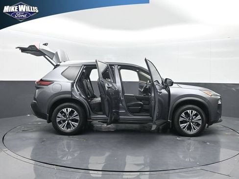 Used 2023 Nissan Rogue SV w/ SV Premium B Package FWD image 27