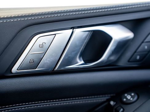 New 2026 BMW X7 xDrive40i w/ M Sport Package image 19