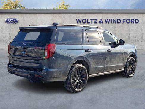 Certified 2025 Ford Expedition Platinum w/ Stealth Appearance Package image 6